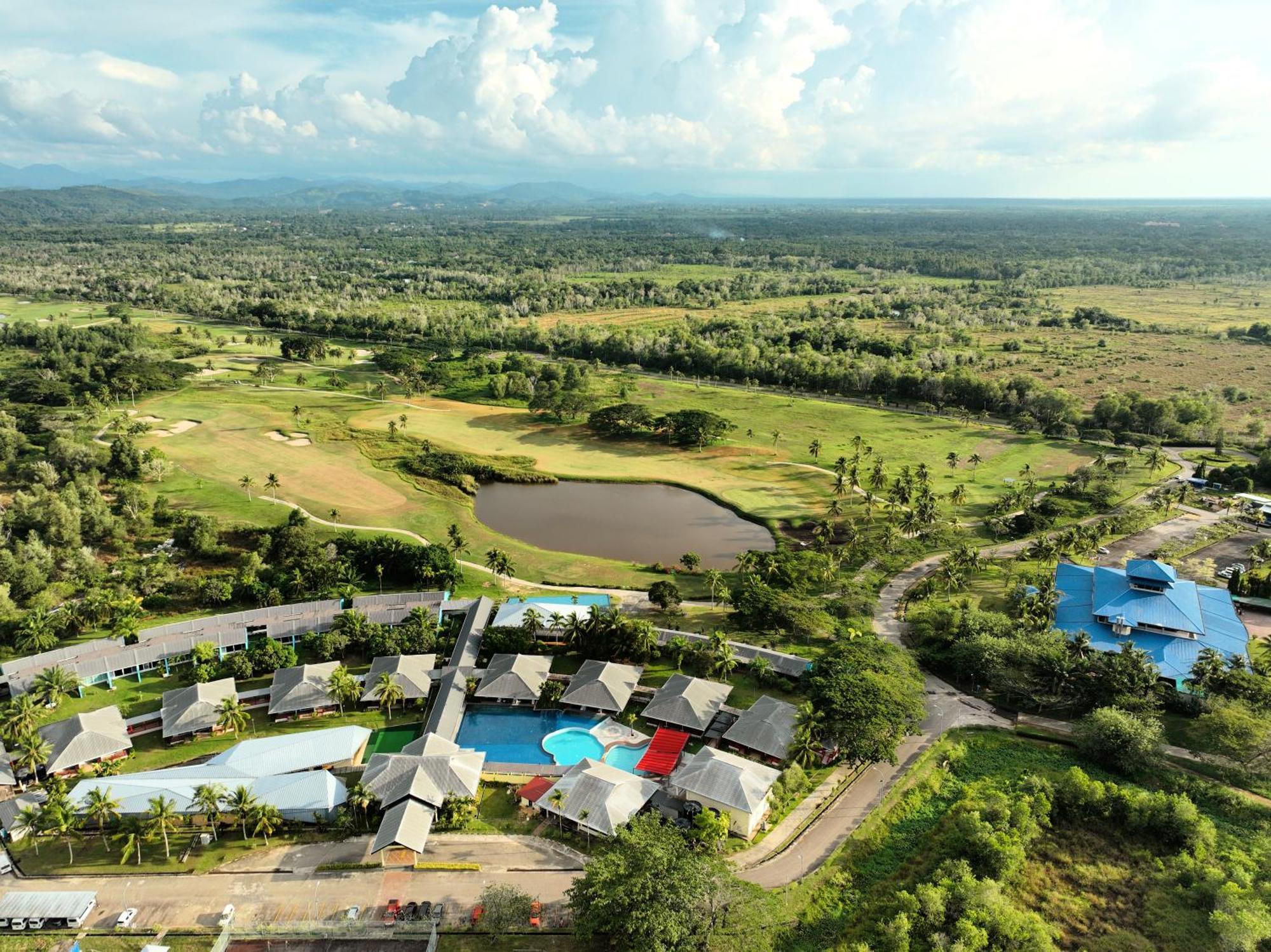 Artitaya Borneo Golf & Resort Papar Bagian luar foto
