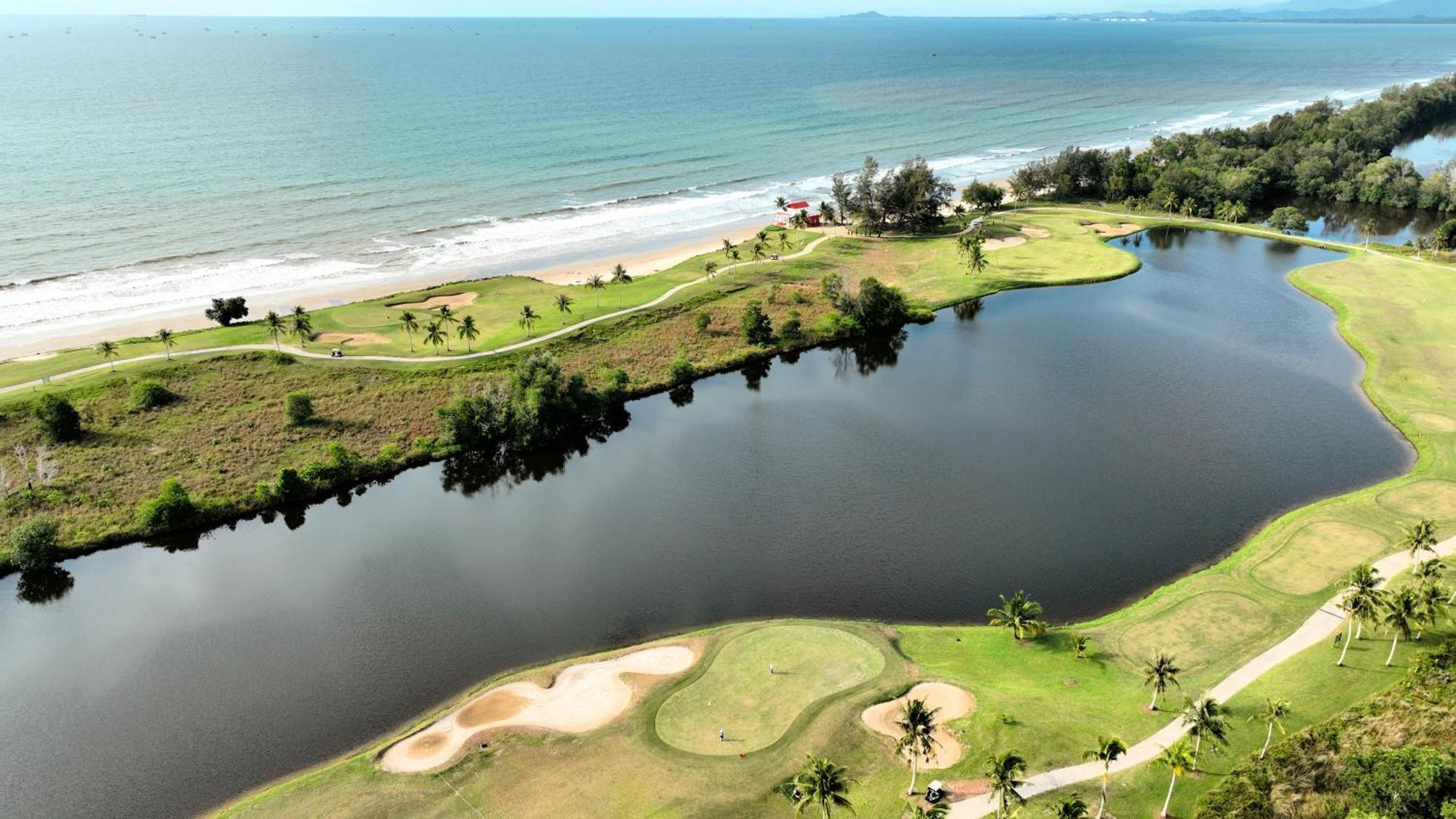 Artitaya Borneo Golf & Resort Papar Bagian luar foto
