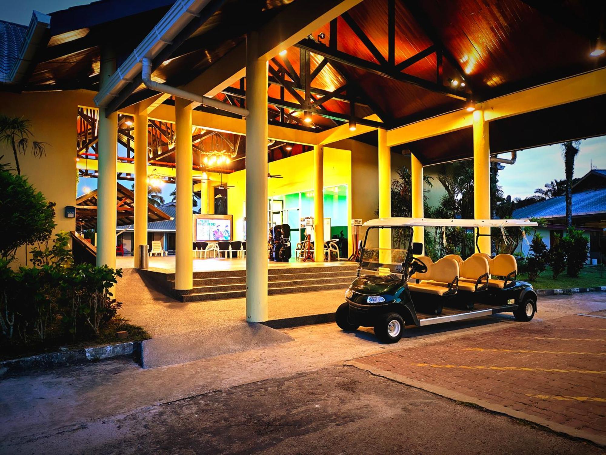 Artitaya Borneo Golf & Resort Papar Bagian luar foto
